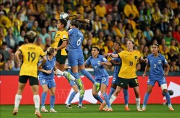 Australia lần đầu vào bán kết sau loạt sút luân lưu nghẹt thở trước Pháp