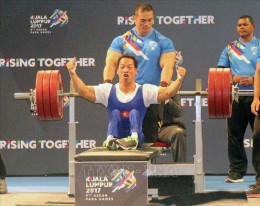 Lực sĩ Lê Văn Công giành huy chương vàng tại Giải cử tạ người khuyết tật vô địch thế giới 2023
