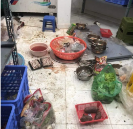 Quán buffet ở Hà Nội bất ngờ biến mất trong đêm sau khi bị khách tố mất vệ sinh