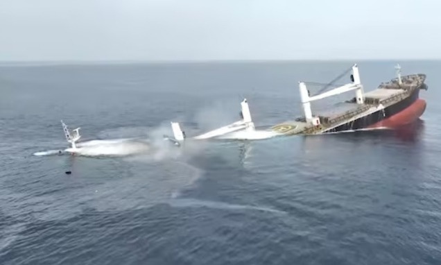 Houthi tấn công tàu Israel trên Biển Đỏ