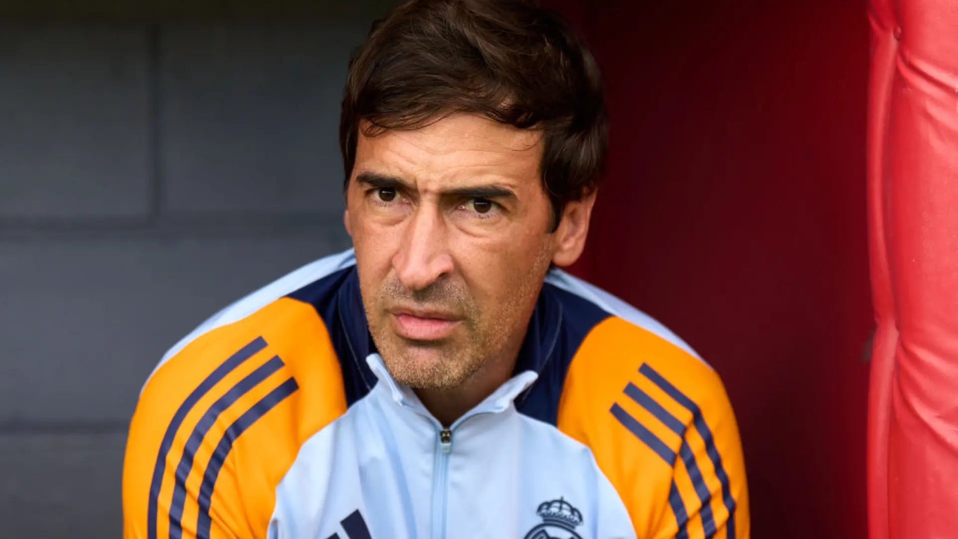 Leverkusen nhắm Raul Gonzalez thay thế Ten Hag