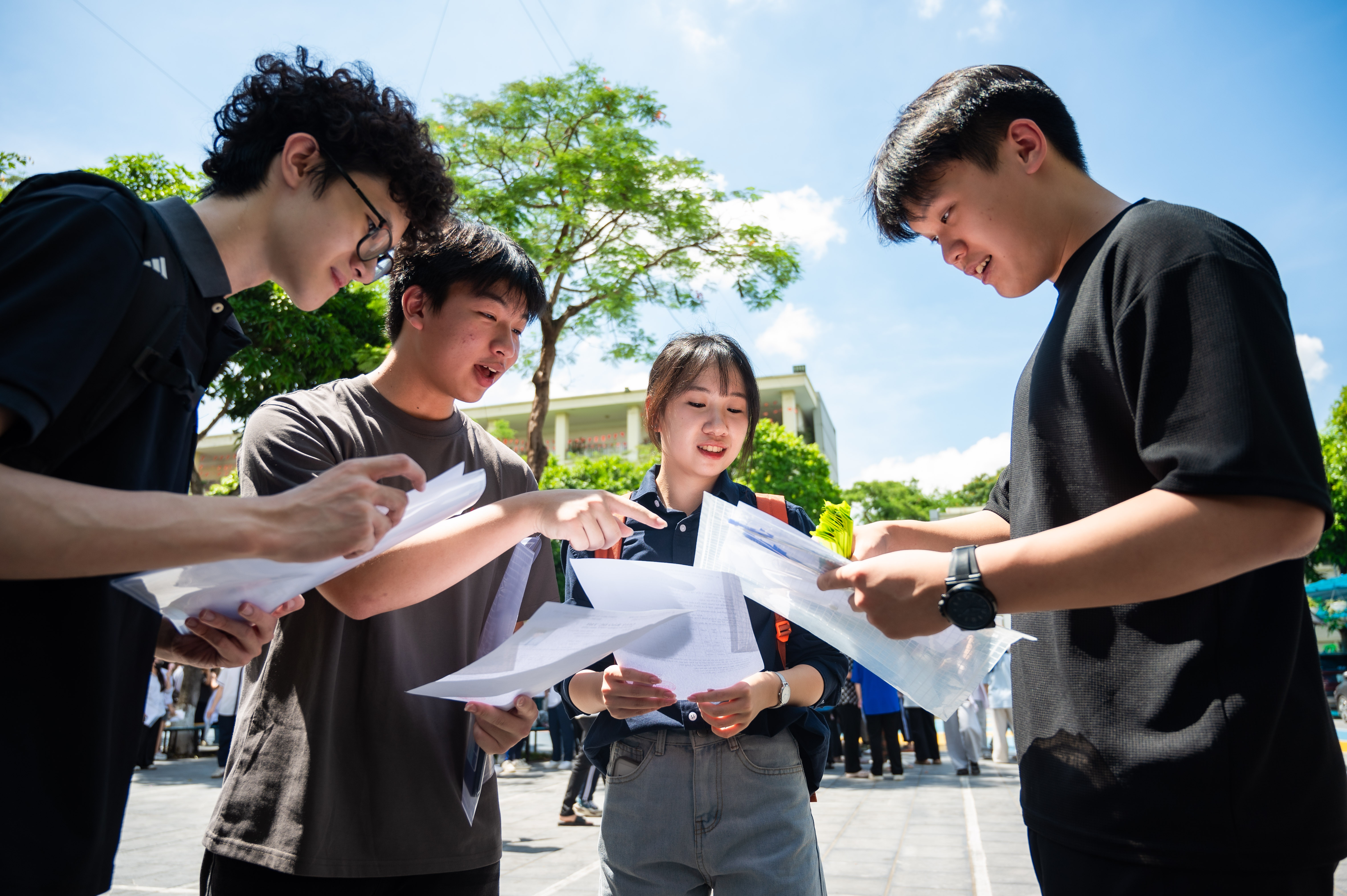 Cảnh trái ngược ở các trường xét tuyển bổ sung