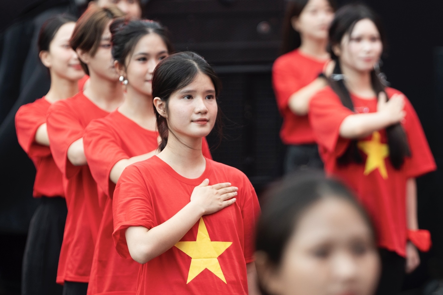 Hơn 300 học sinh, sinh viên nhảy flashmob mừng Tết Độc lập