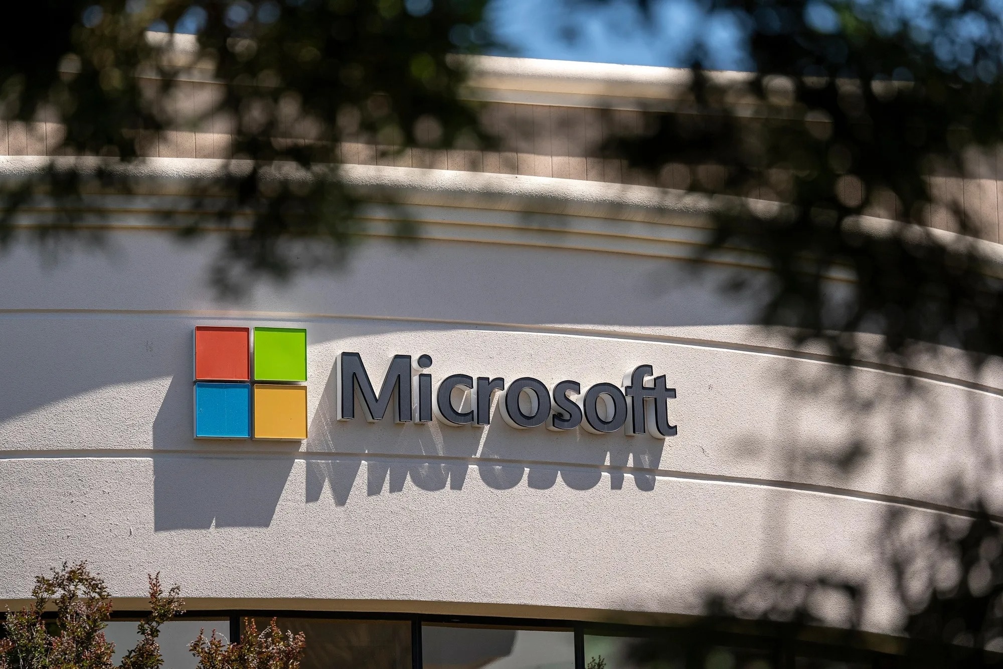Nhân viên Microsoft tử vong ngay tại công ty