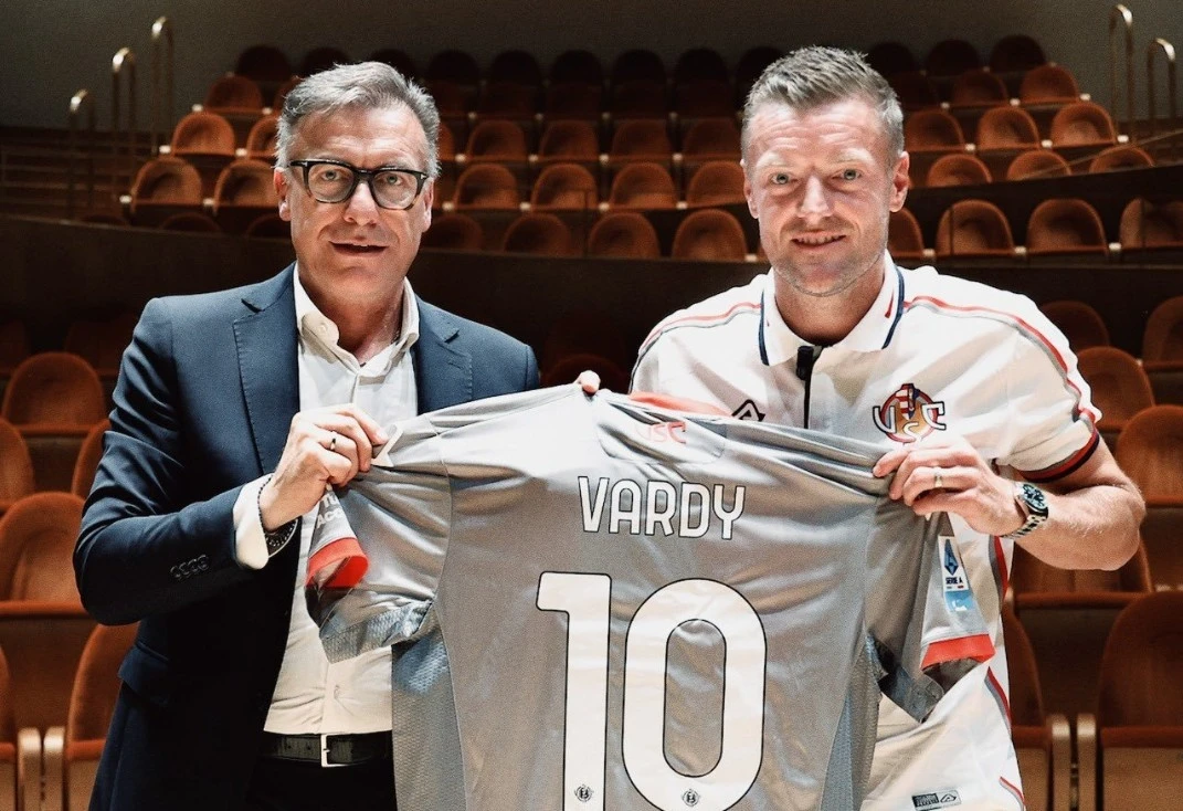 38 tuổi, Vardy vẫn ngạo nghễ