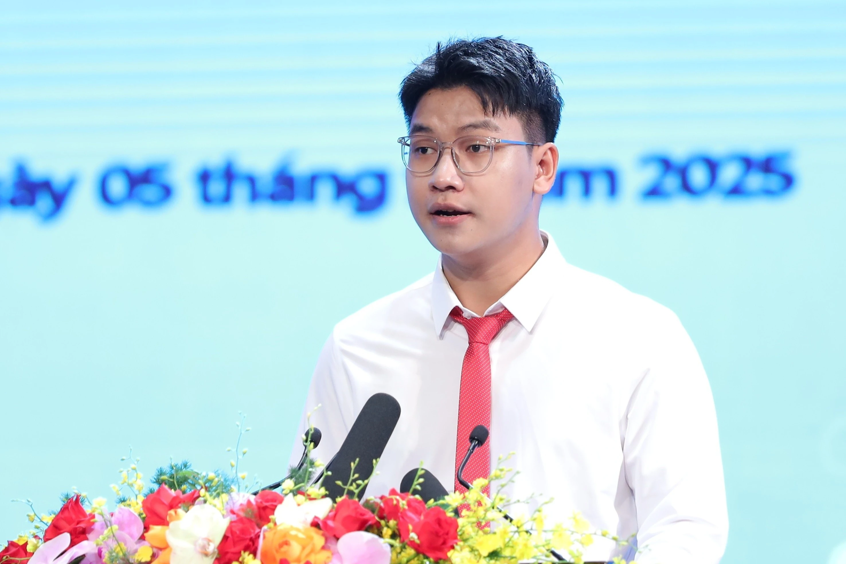 Nam sinh đại diện 26 triệu người học phát biểu khai giảng là ai?