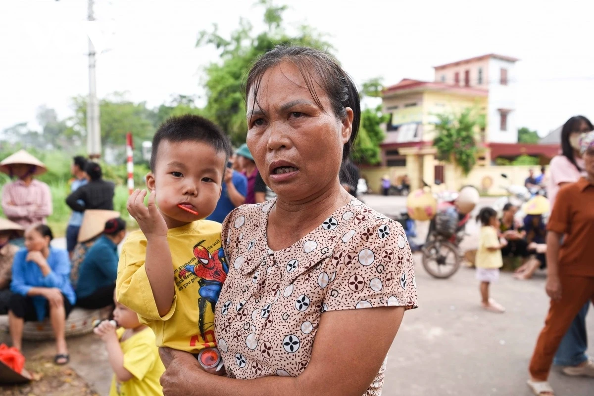Nhiều phụ huynh ở Bắc Ninh cho con nghỉ học để phản đối học xa nhà