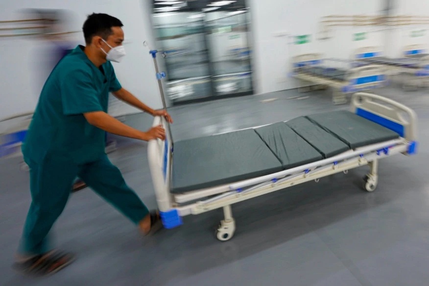 Đột quỵ ngay khi vừa thức dậy, người đàn ông nguy kịch