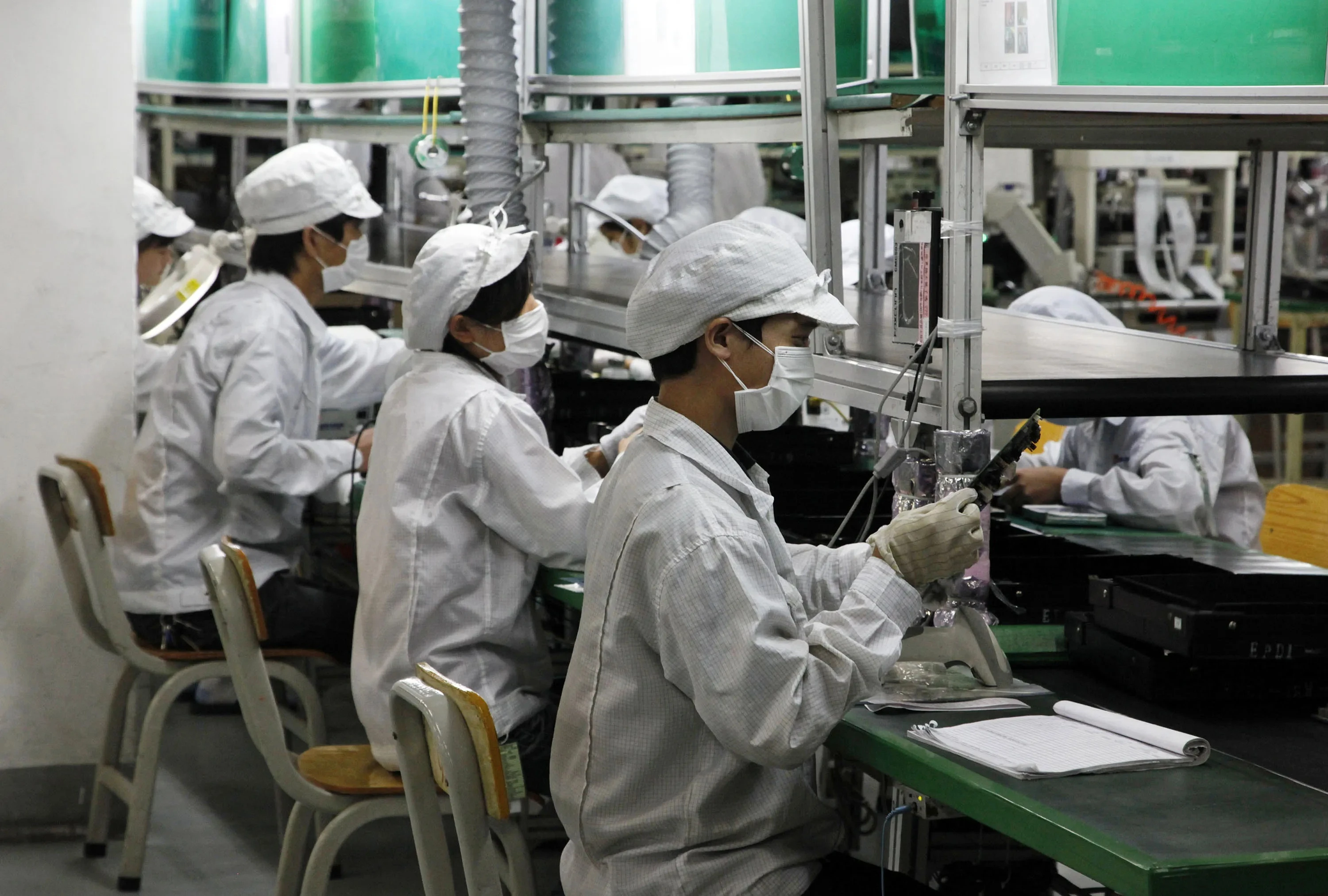 200.000 người đang lắp ráp iPhone nhưng vẫn không đủ bán
