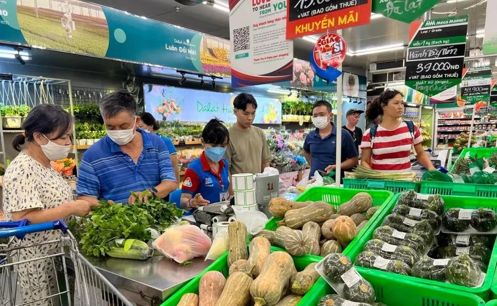 Áp thuế thu nhập cá nhân: Mức bao nhiêu là 'thấu hiểu' người dân?