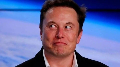 Elon Musk 'sượng trân' khi nhắc về tình cũ