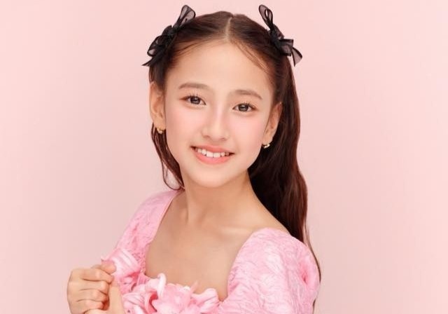 Con gái 10 tuổi xinh xắn của Hà Kiều Anh