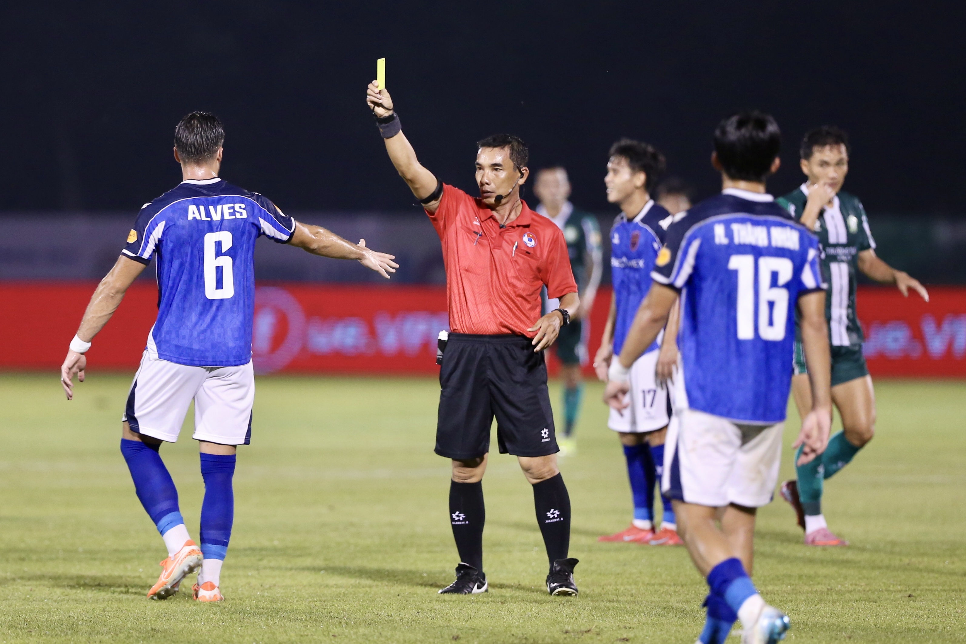 Becamex TP.HCM không phục sau khi thua Đồng Nai