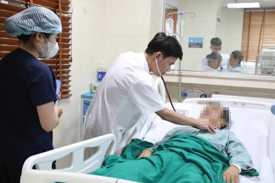 Cục máu đông khổng lồ bít kín mạch não người đàn ông