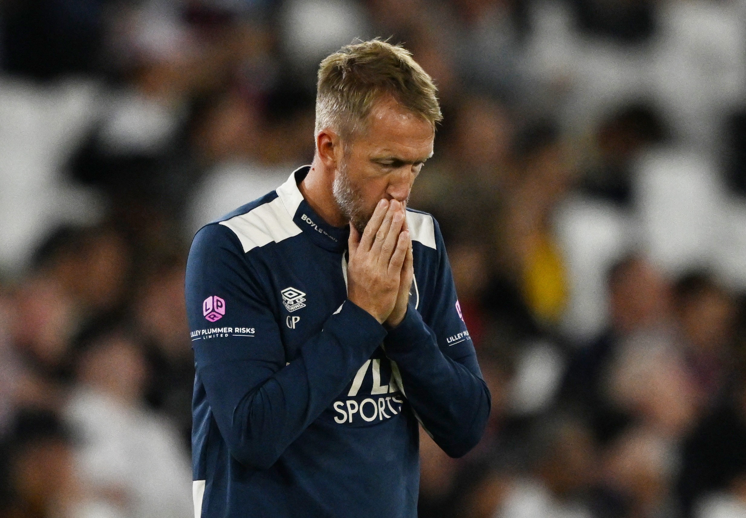 HLV thứ hai ở Premier League sắp bị sa thải