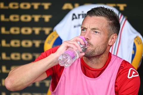 Vardy tạo cơn sốt