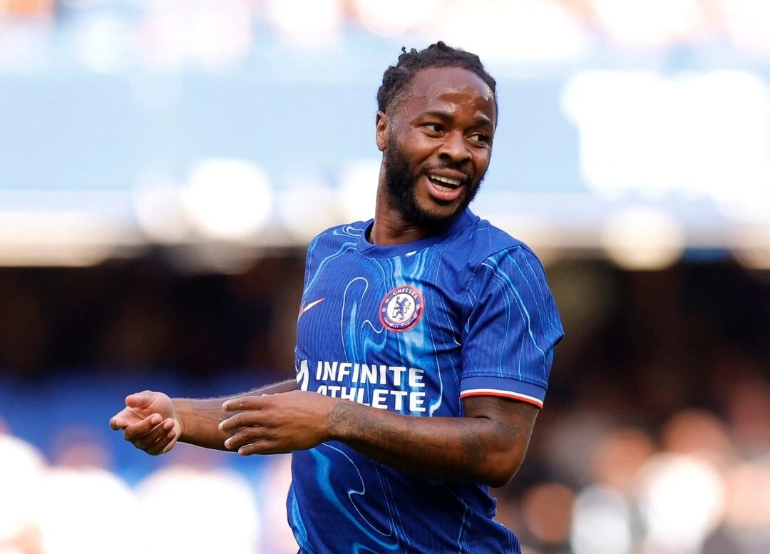 Sterling bị cô lập ở Chelsea