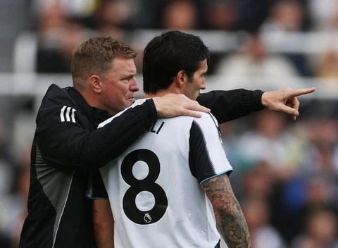Hàng tiền vệ ‘quái vật’ của Newcastle