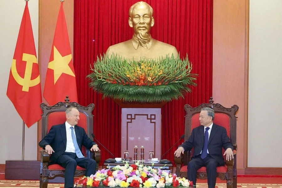 Tổng Bí thư Tô Lâm tiếp Trợ lý Tổng thống Nga