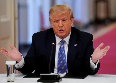 Ông Trump lại bị kiện