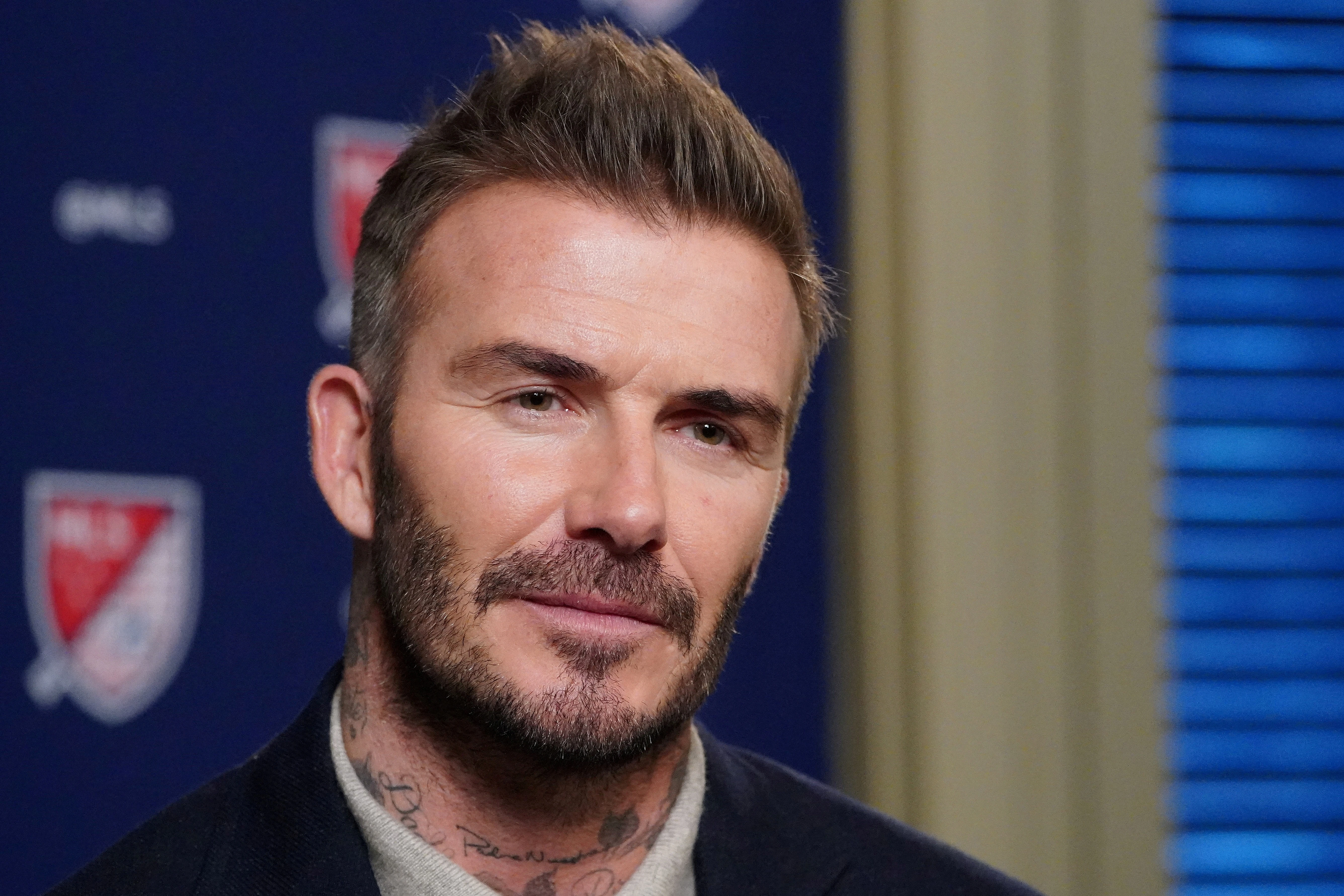Beckham muốn người Qatar mua lại MU