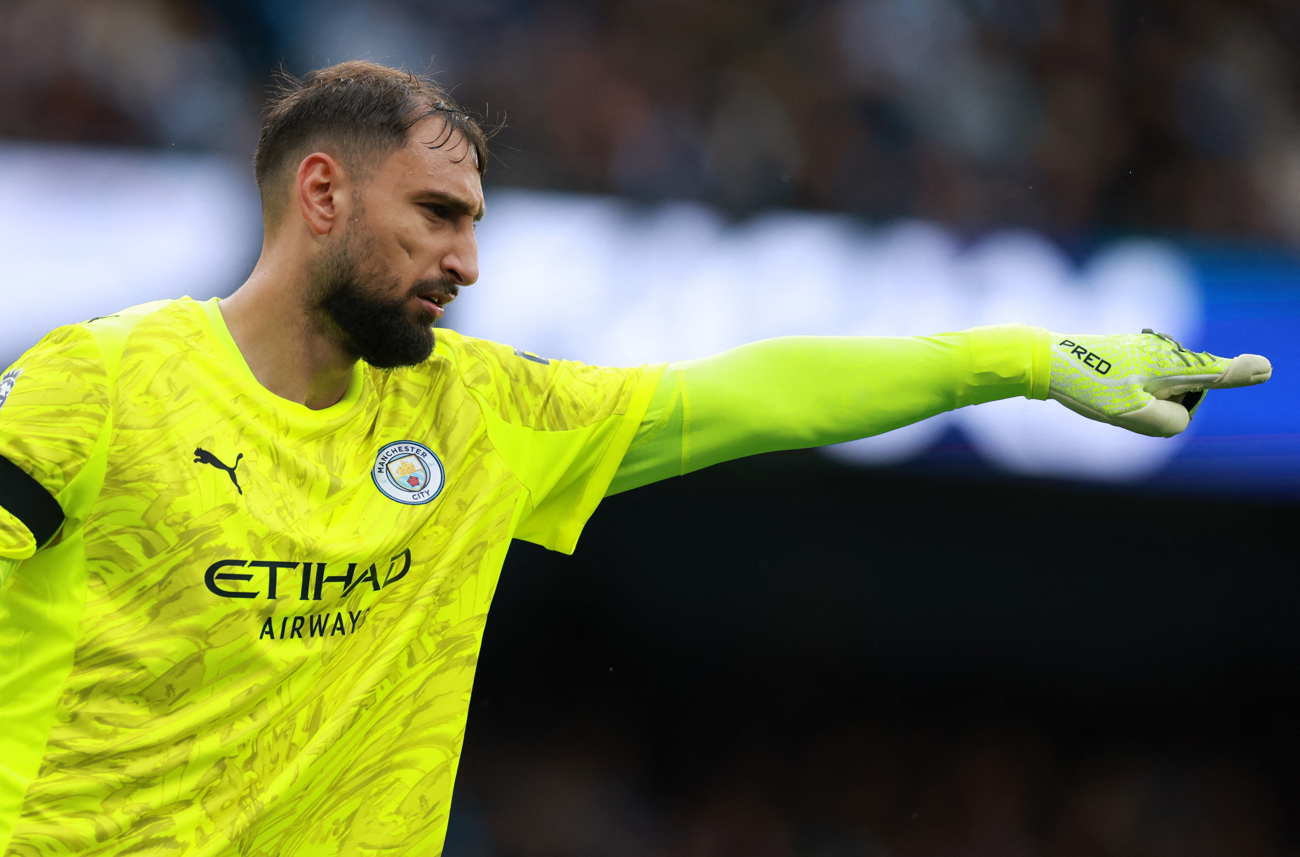 Donnarumma kiếm bộn tiền ở Man City