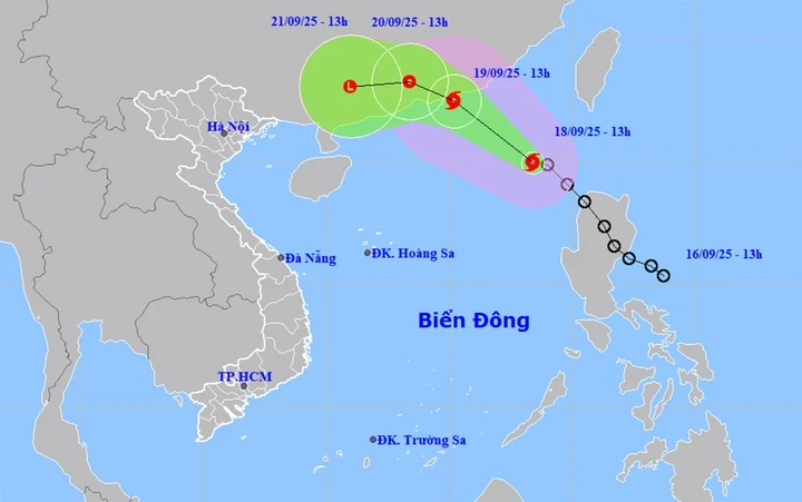 Áp thấp nhiệt đới mạnh thành bão số 8 Mitag