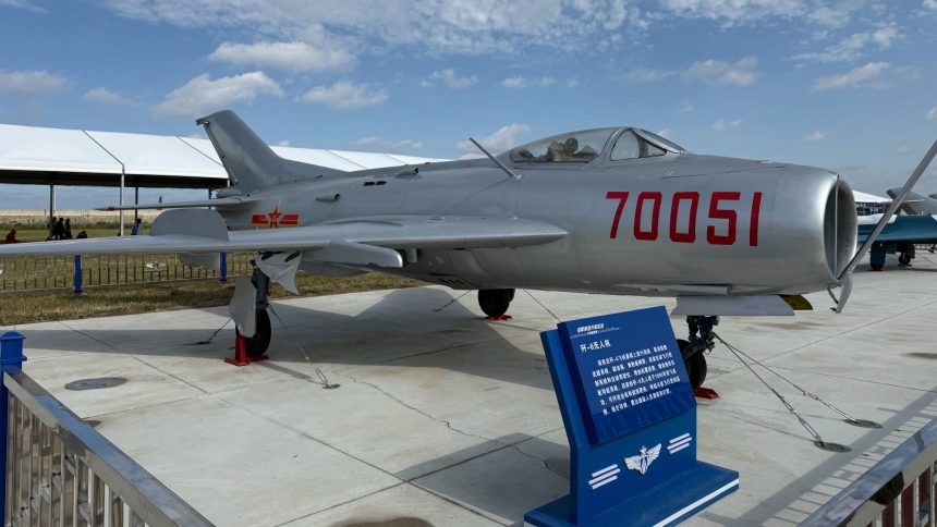 UAV Trung Quốc 'tái sinh' từ bản sao MiG-19