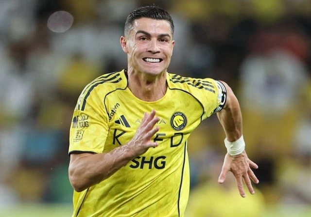 Ronaldo tỏa sáng, Al Nassr đòi lại ngôi đầu SPL