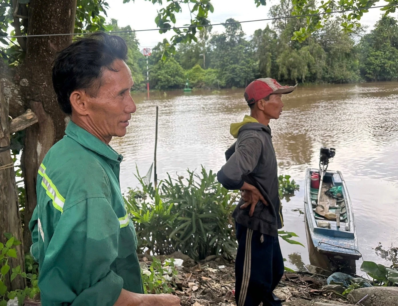 Tìm thấy thi thể nam sinh trên sông sau gần 2 ngày mất tích