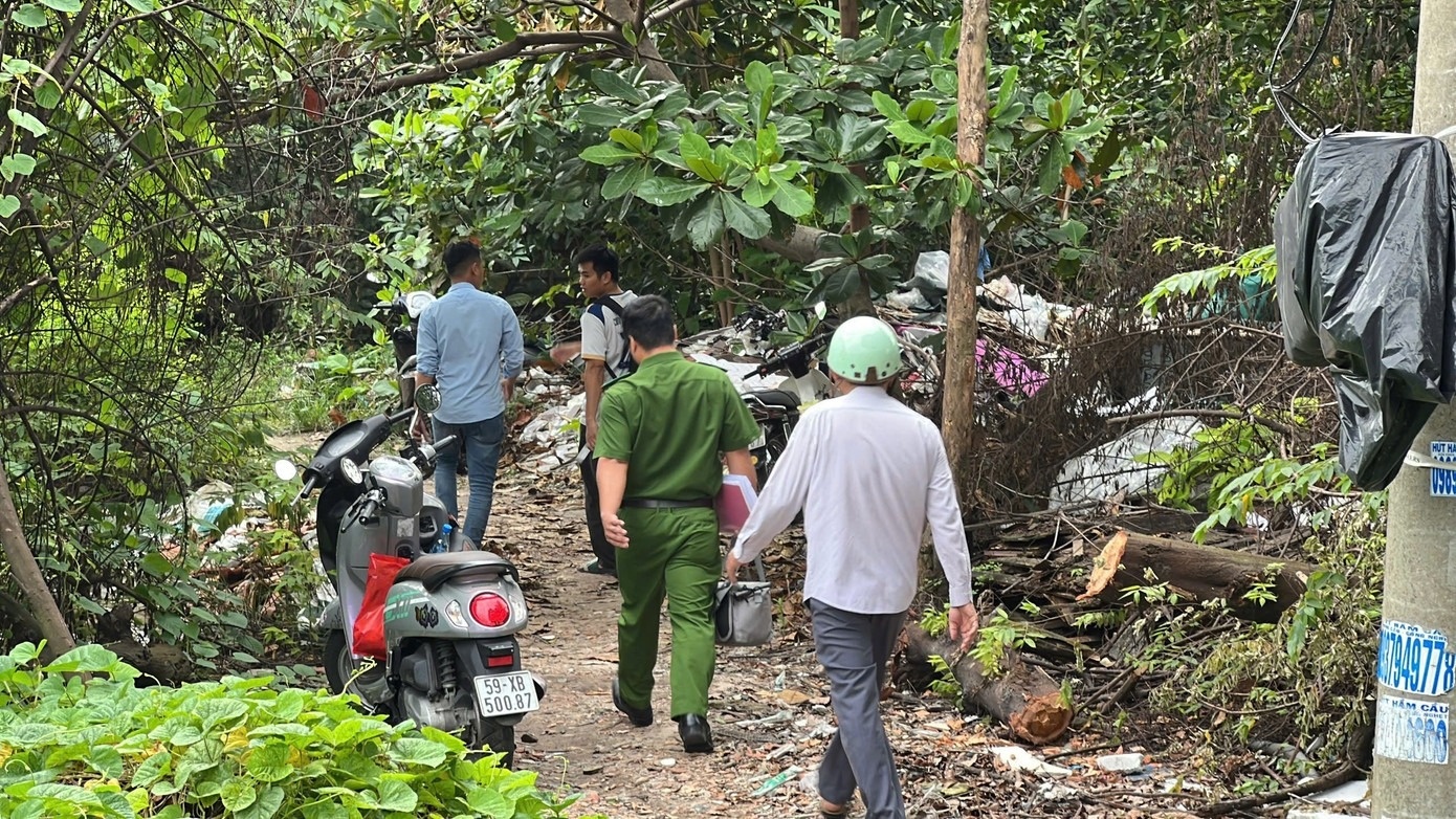 TP.HCM: Phát hiện 2 anh em ruột tử vong bên bờ suối