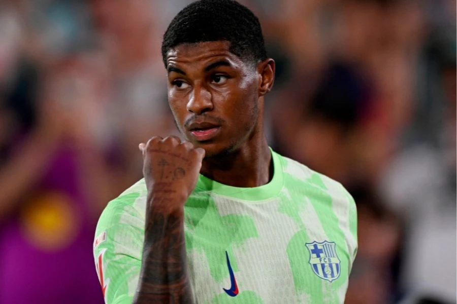 Rashford bị trừng phạt trong chiến thắng của Barcelona