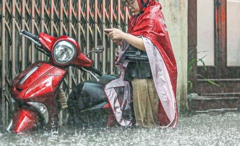 Siêu bão Ragasa đi vào Biển Đông, miền Bắc mưa lớn