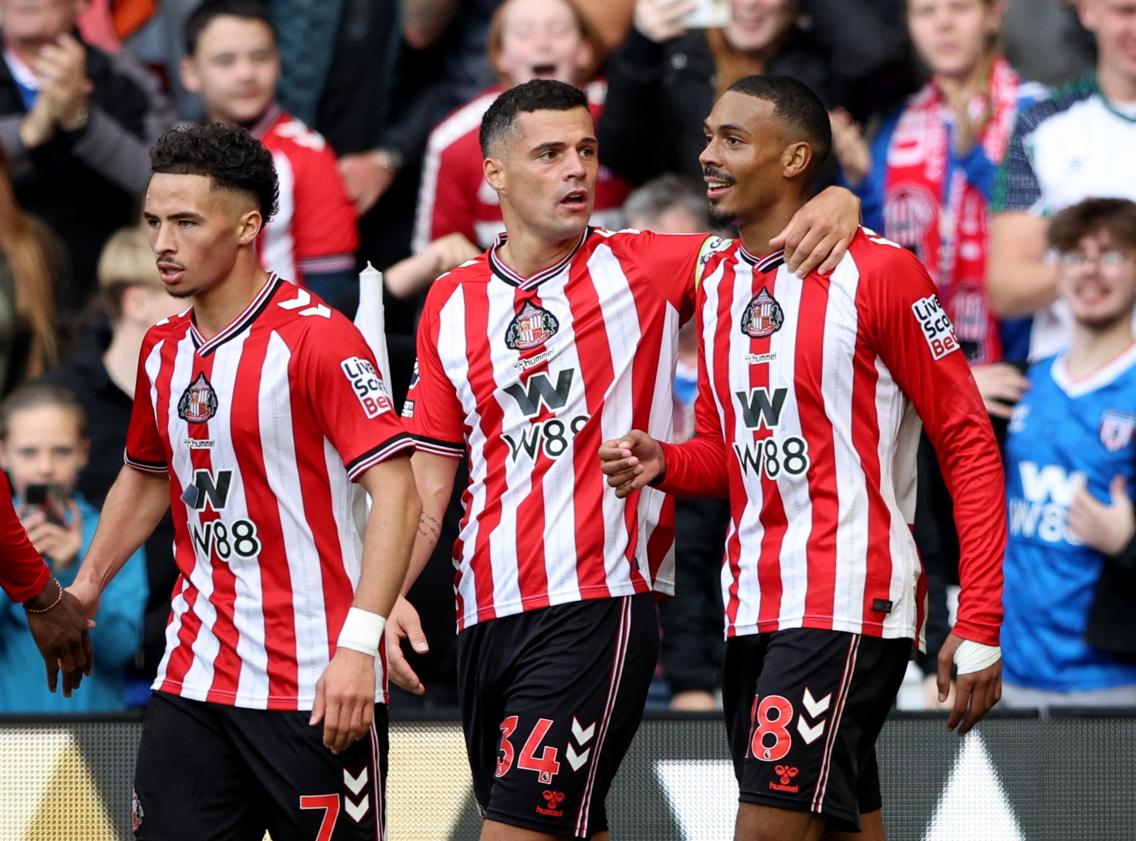 Sunderland tiếp tục gây ấn tượng