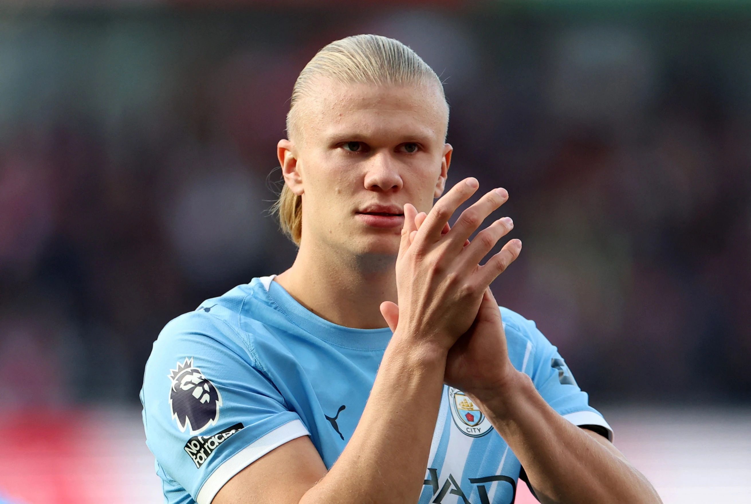 Haaland san bằng kỷ lục ghi bàn của Solskjaer