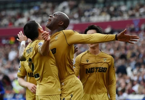 Đội Premier League duy nhất bất bại từ đầu mùa