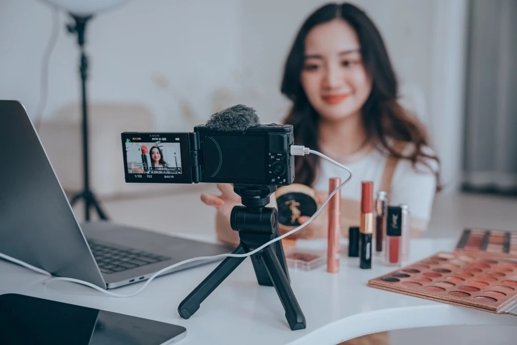 Livestream bán hàng phải xác thực danh tính, cấm thông tin gian dối