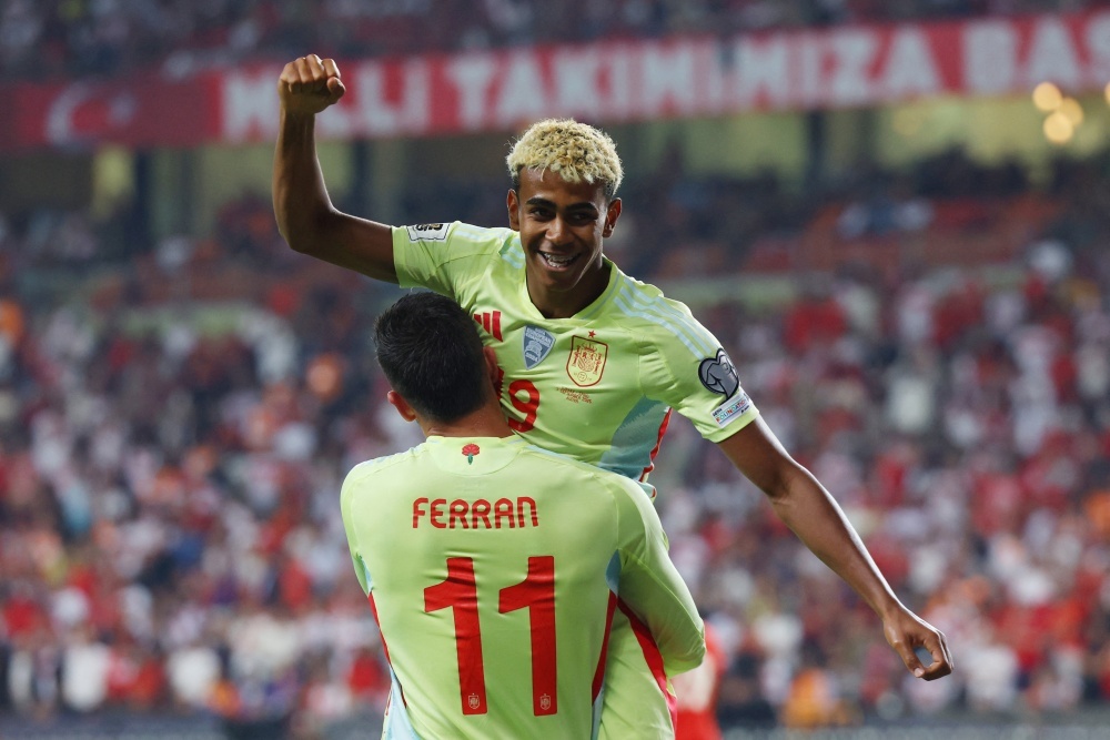 Có khi nào Lamine Yamal phá hỏng bữa tiệc của PSG?