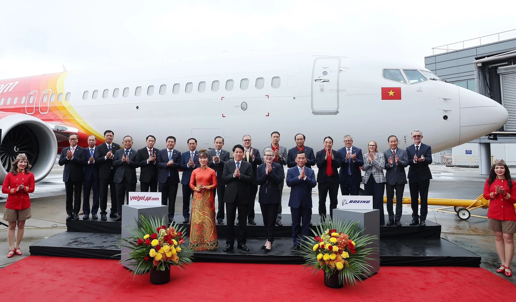 Vietjet nhận tàu bay đầu tiên trong lô 200 chiếc Boeing giá 32 tỷ USD