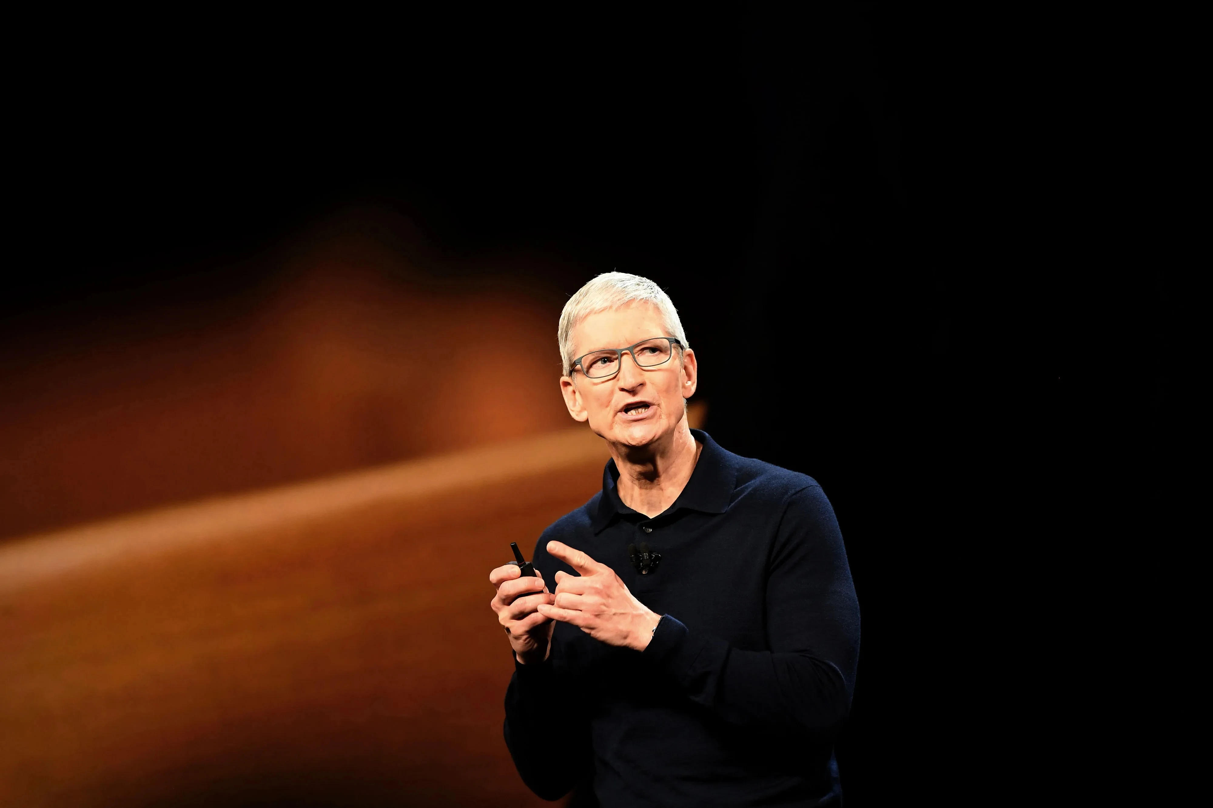 Tim Cook lý giải việc iPhone 17 Pro tăng giá