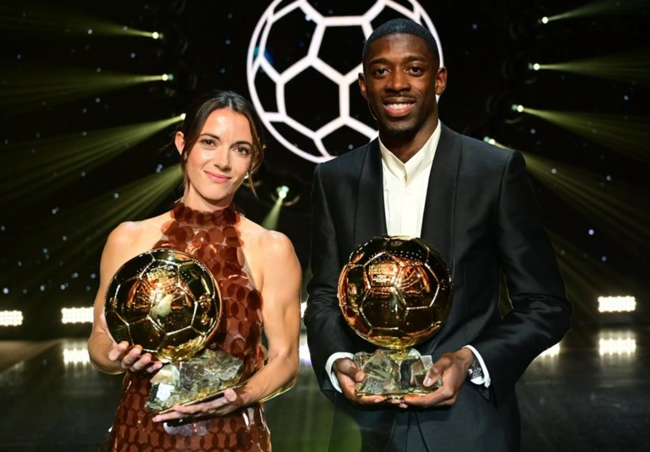 Barcelona gây tranh cãi sau bài đăng về Dembele