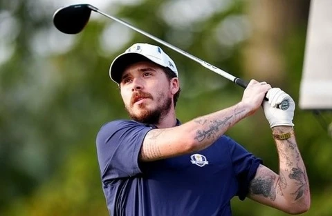 Brooklyn Beckham: 'Mọi người cứ nói xấu, tôi vẫn làm việc, chơi golf'