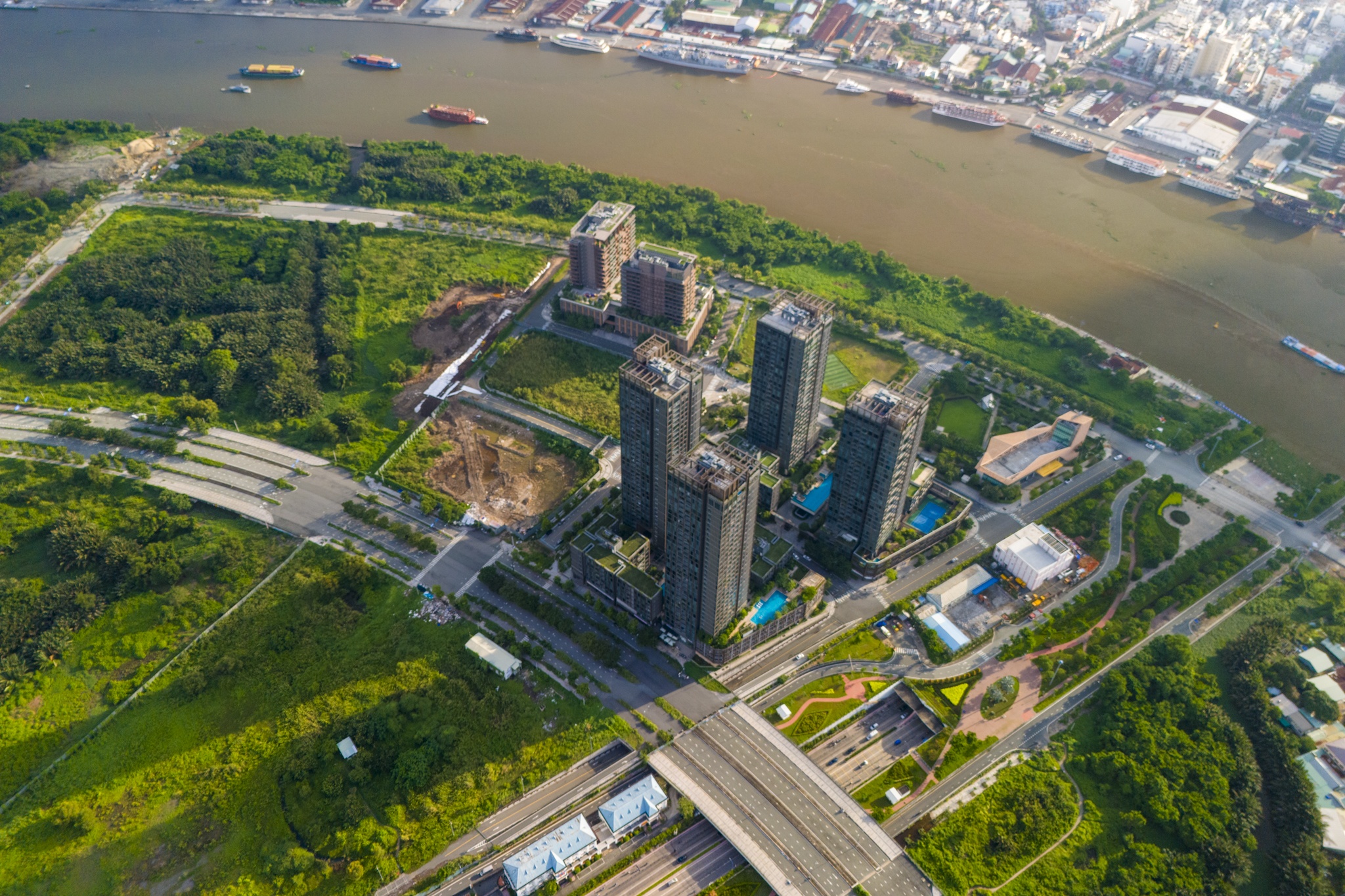 Sau Lotte, đến lượt Empire City không đồng ý khoản nộp thêm 8.800 tỷ