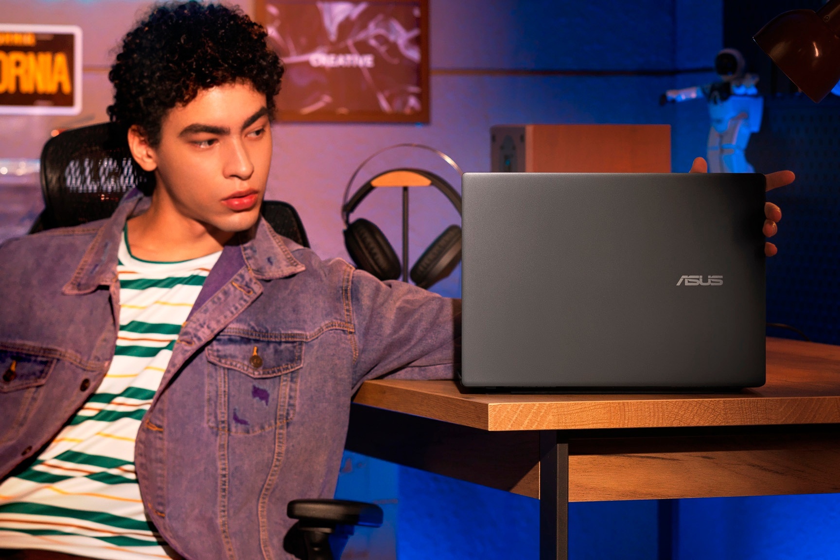Asus Gaming V16 - laptop gaming mỏng nhẹ, mạnh mẽ