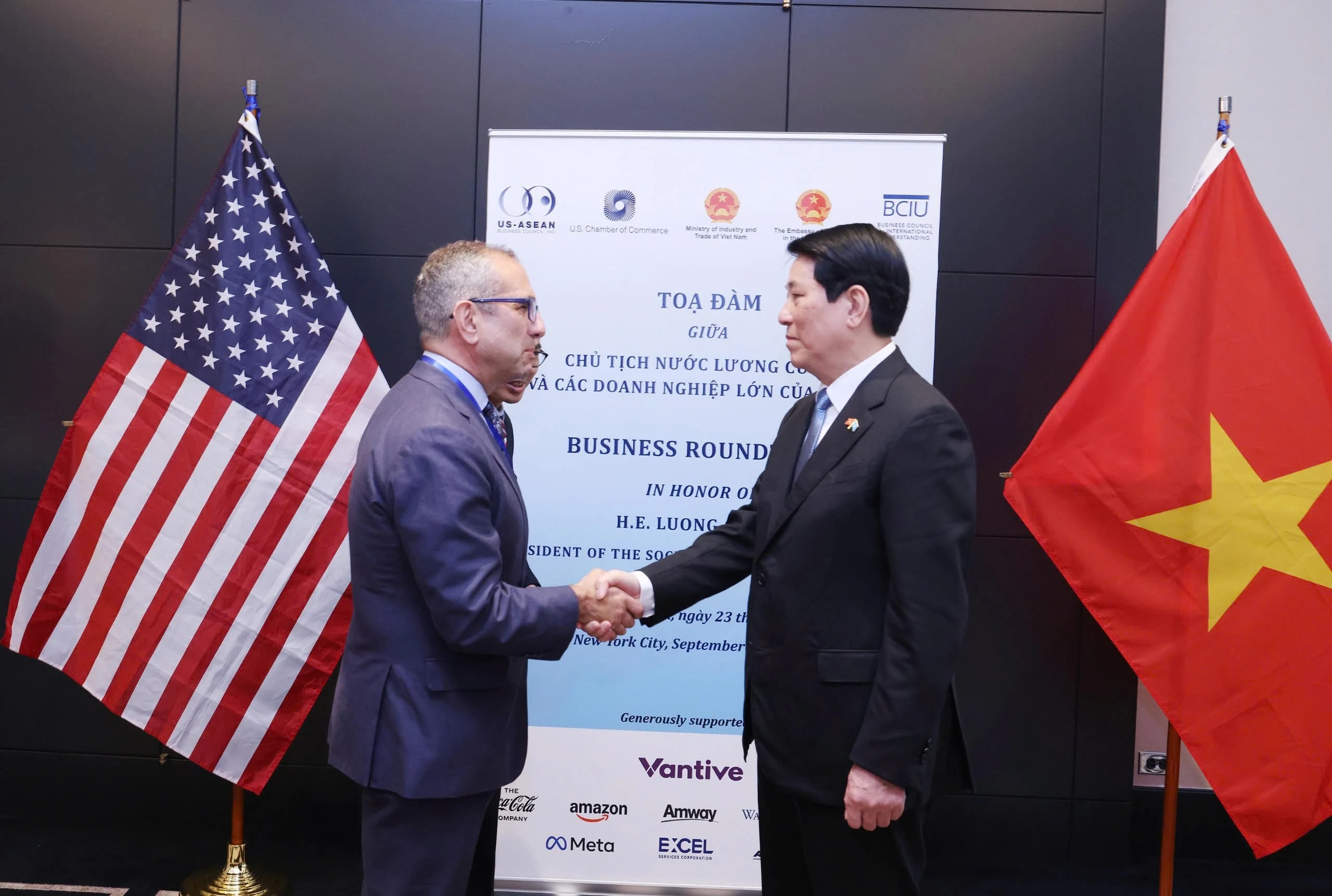 Coca-Cola cam kết đầu tư lâu dài tại Việt Nam