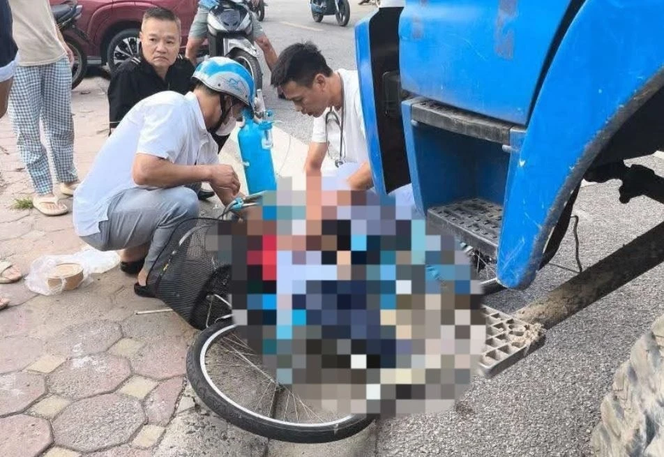 Nam sinh tử vong gần cổng trường sau va chạm với xe tải