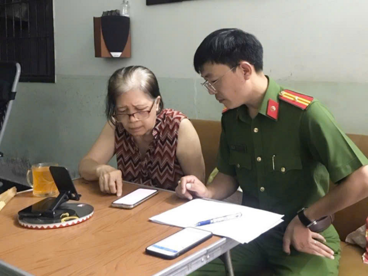 Công an TP.HCM 'đến từng nhà, rà từng xe'