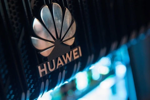 Tin sốc với Huawei