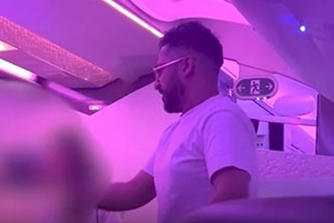 Án tù với triệu phú dọa 'hiếp dâm tập thể' nữ tiếp viên hàng không