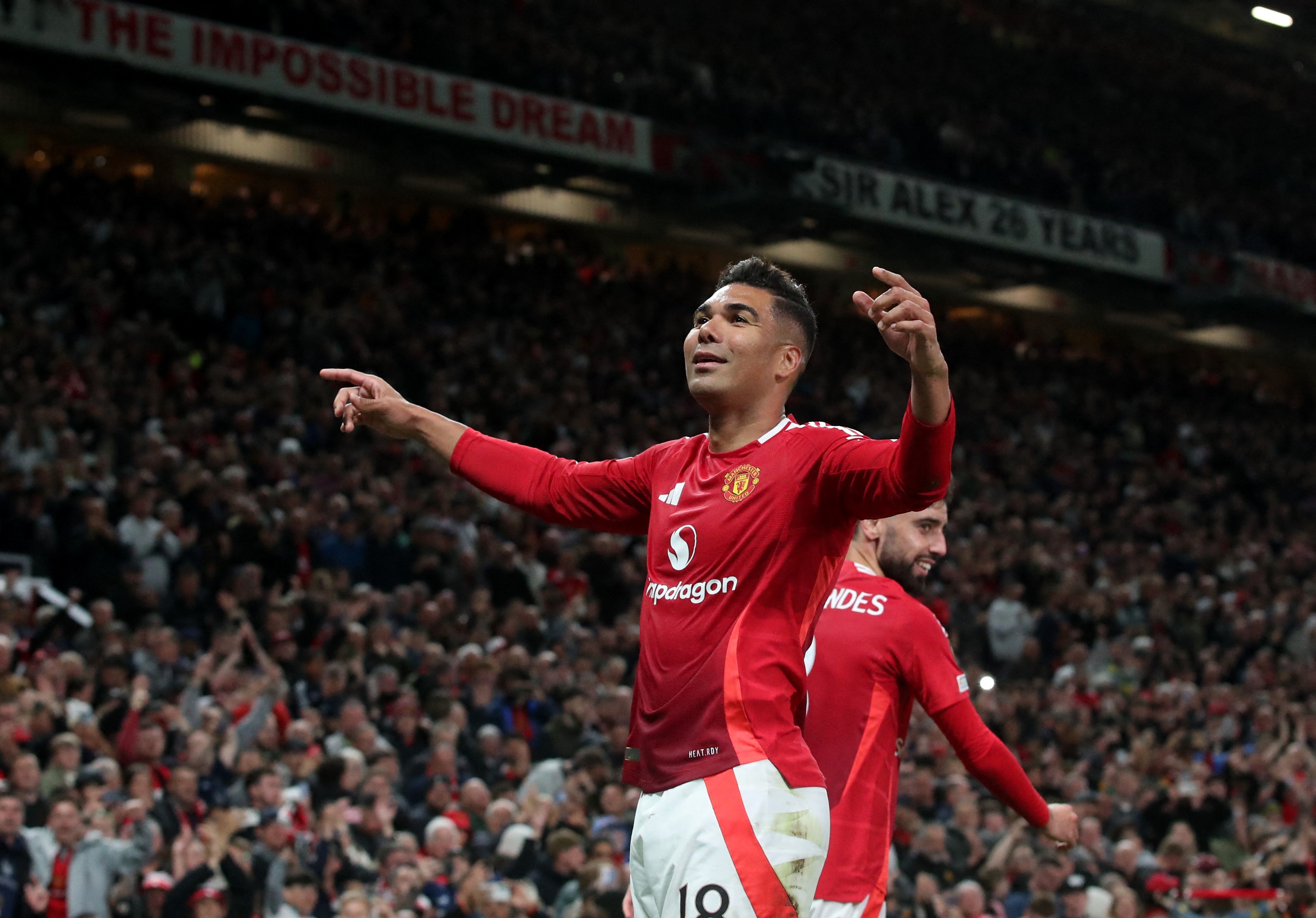 Casemiro dẫn đầu lịch sử Brazil ở MU